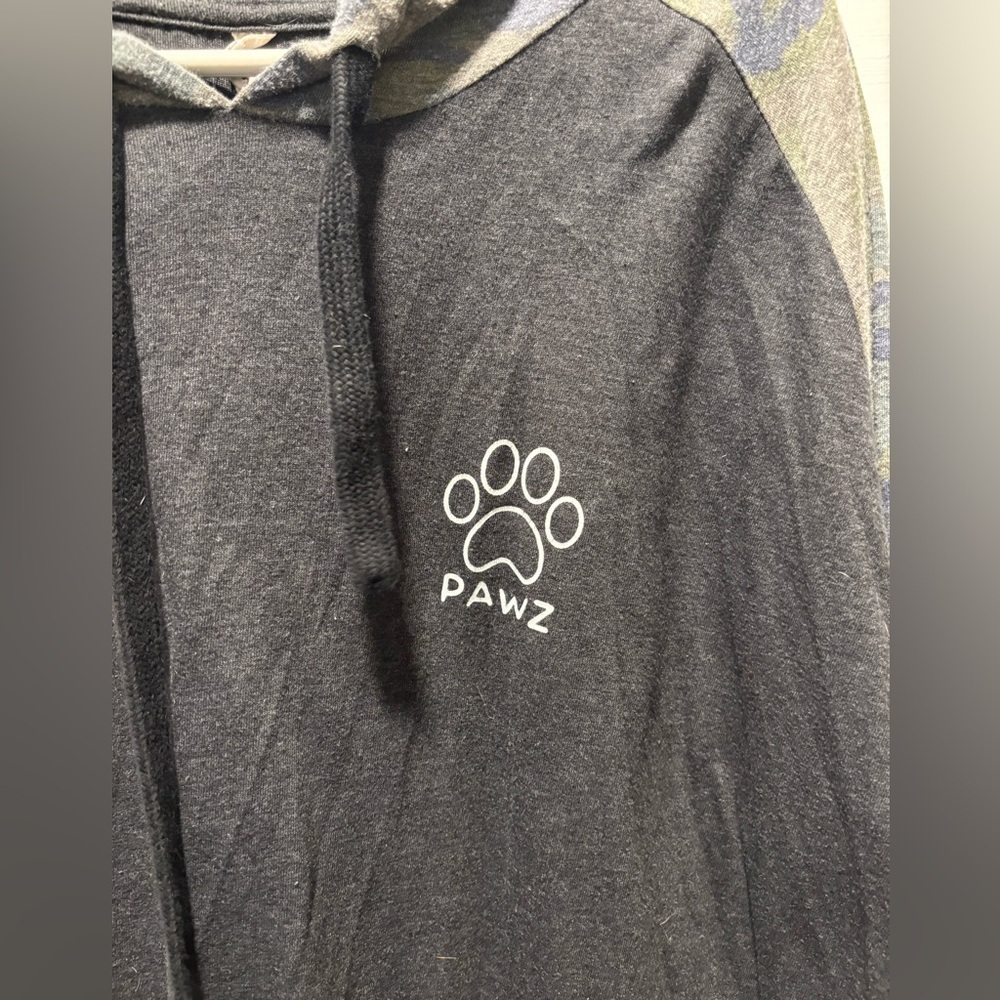 Paws Camo hooded long sleeve shirt​​​​​ - Picture 3 of 4